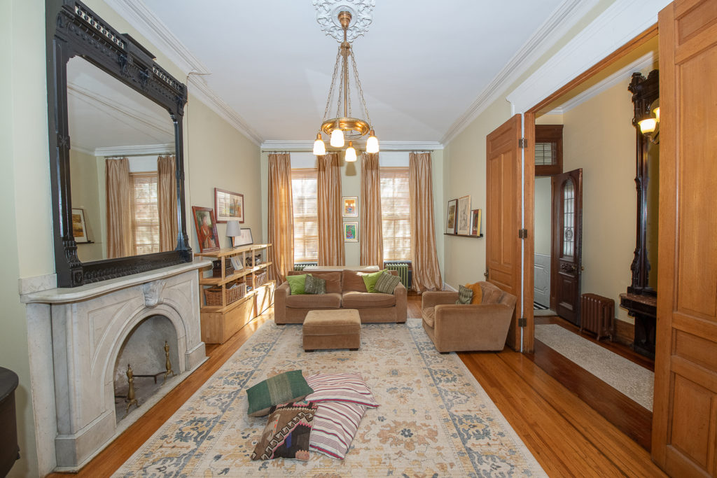 1717 Wallace Spring Garden townhome living room