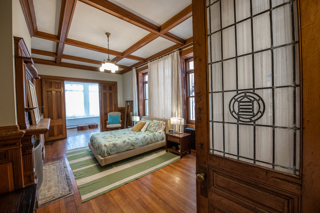 1717 Wallace Spring Garden Townhome bedroom transom detail